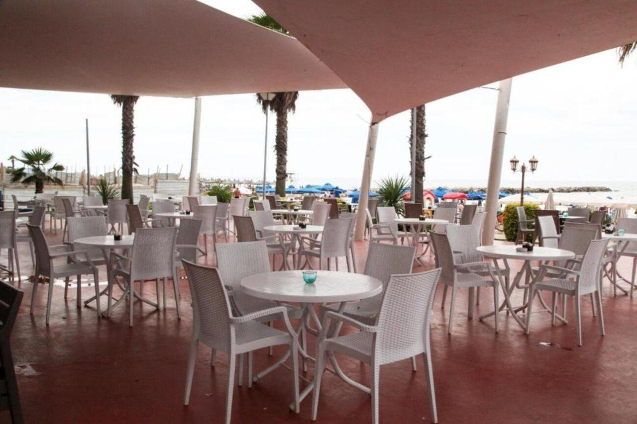 Fafa Beach Hotel Golem  Exteriör bild